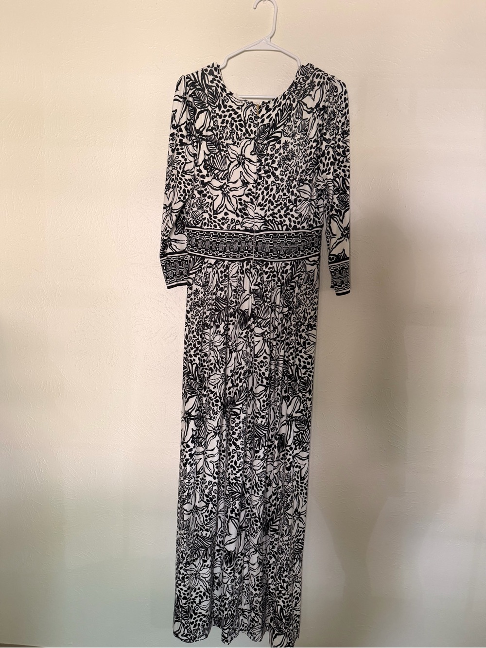 Lilly Pulitzer Roslynne V-Neck Maxi Dress - Picture 6 of 8